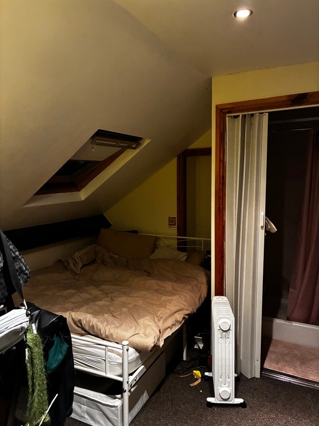 Loft Room with Ensuite - Bedminster Main Photo