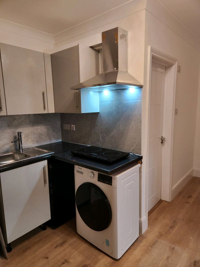 Studio close to North Middlesex Hospital Main Photo