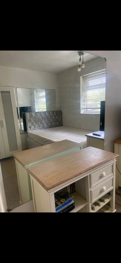 Room for rent  Main Photo