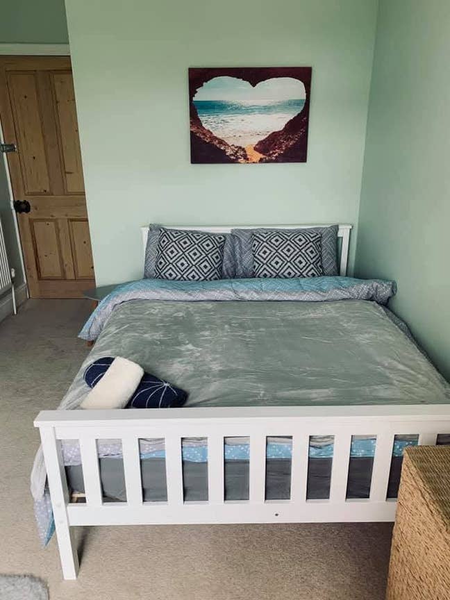 Double room available in a Clean House❗️🌟 Main Photo