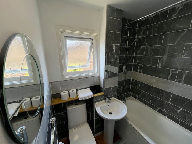 Singel room and Free car park area Main Photo