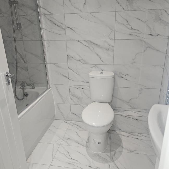 1 Bed with 1 Bathroom  Flat in great  location  Main Photo