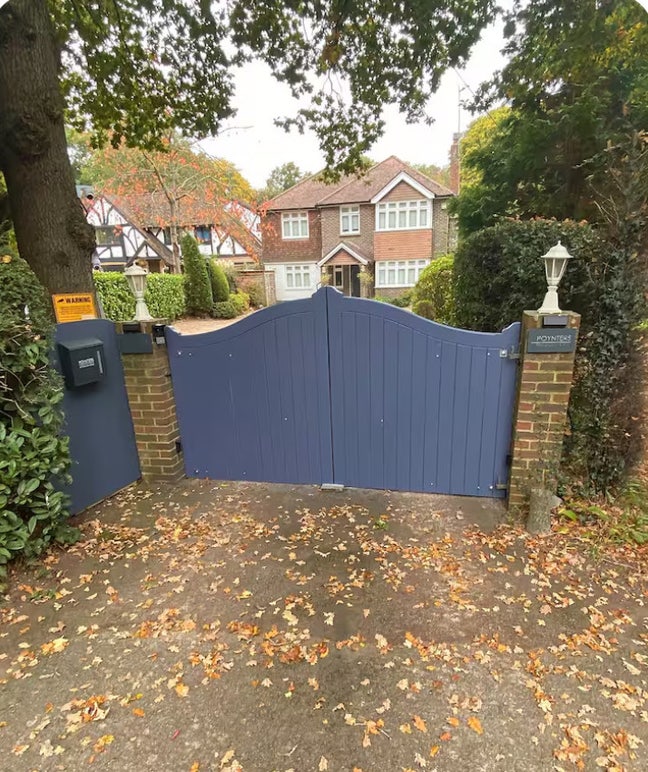 Luxury Gated Apartment Near Gatwick Main Photo