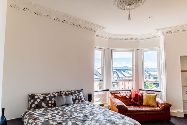 Spacious & Bright Double Room to Rent – Roseburn Main Photo