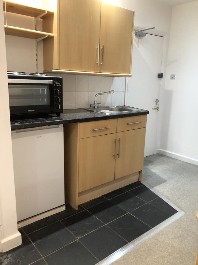 Bedsit close to oxford city centre  Main Photo