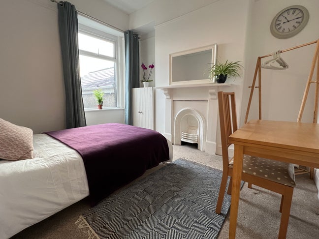 SA1 Professional Share - C.Tax, Wifi & Bills inc.  Main Photo