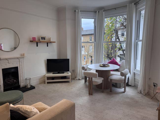 1–2 Bed Flat, Clapham North Main Photo