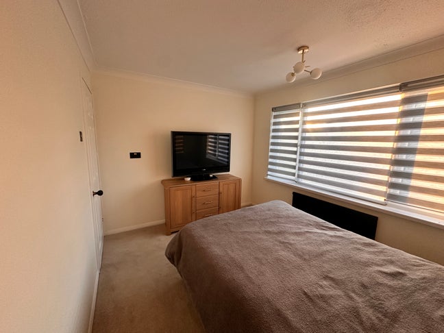 1 double room to rent near to town centre Main Photo