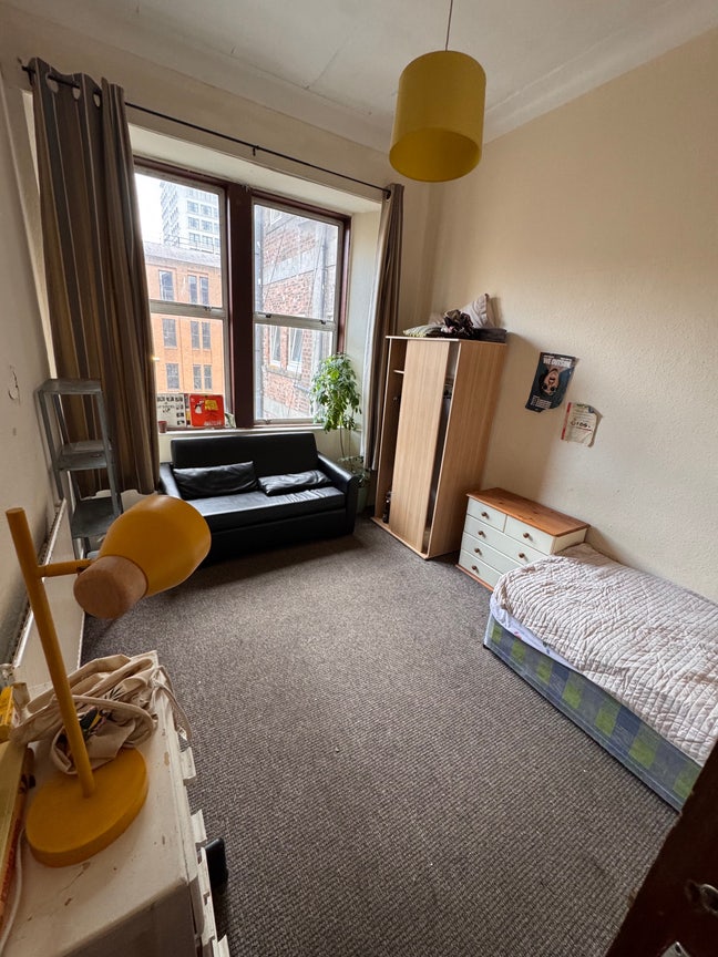 1 Furnished room Available in 3 bed room Flat Main Photo