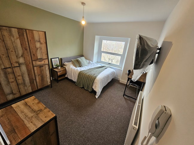 Brand New Ensuite in Cntrl Newport - Bills Incl Main Photo