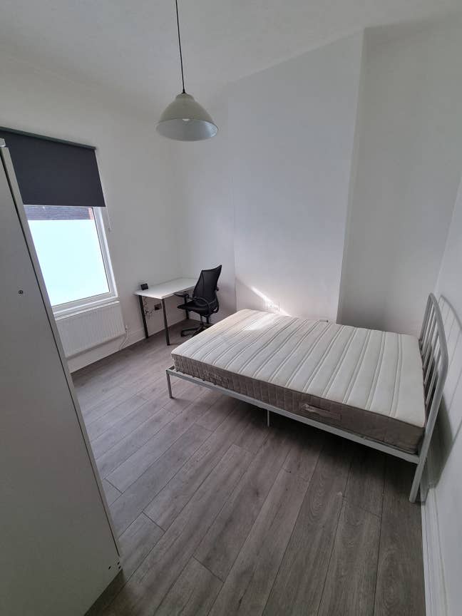 Double room to Let near UoM & hospital  Main Photo
