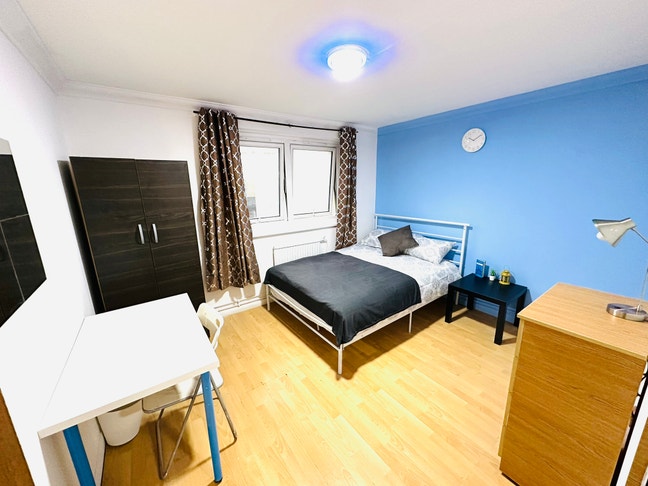 Two Rooms in a Shared Flat – E3 🏠 Mile End Main Photo