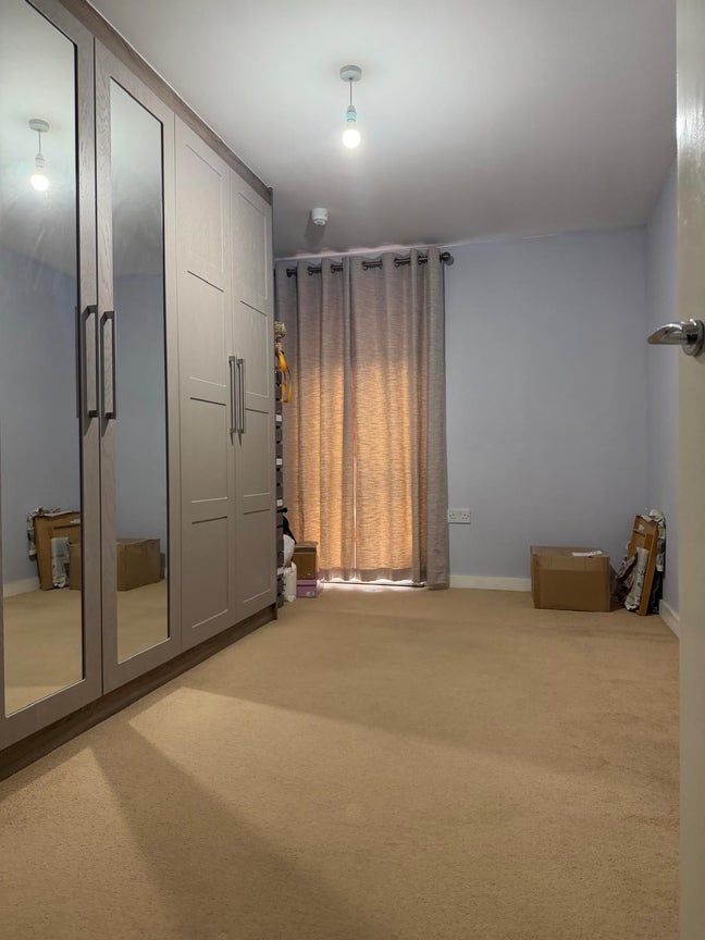 Flat share close to Royal Docks Main Photo