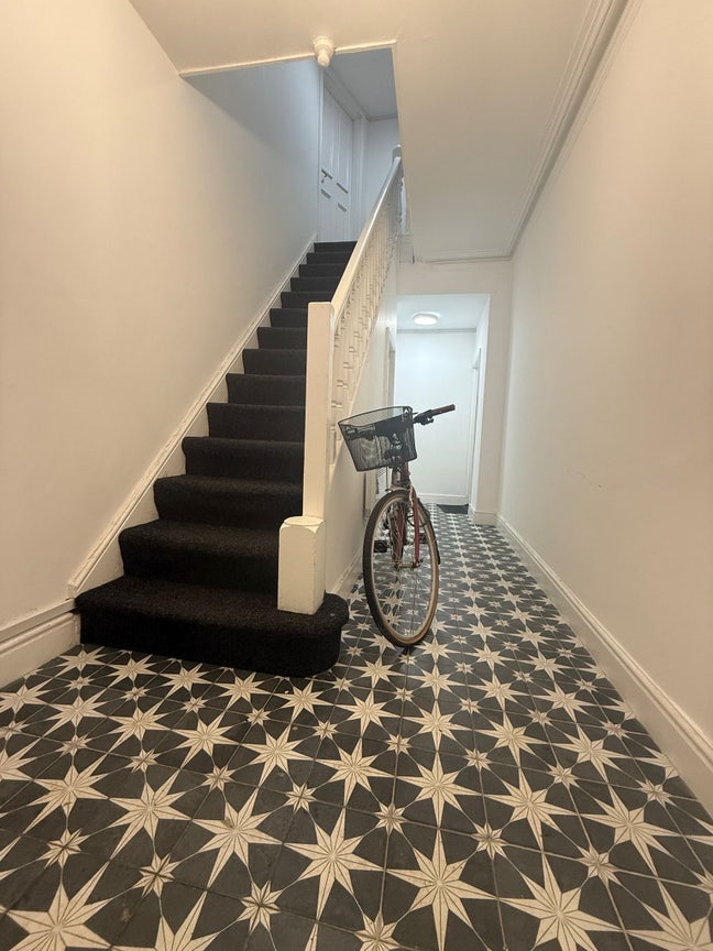 Gorgeous 1 bed flat in friendly building  Main Photo