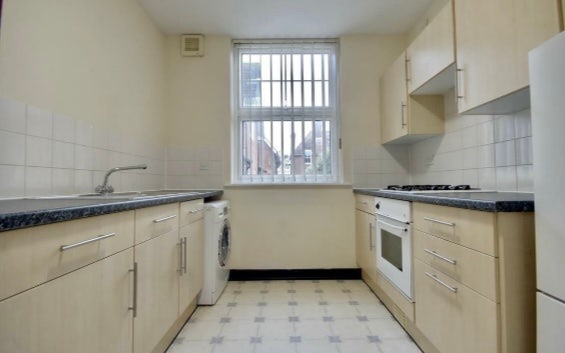 2 bedroom ensuite apartment in Southsea Main Photo