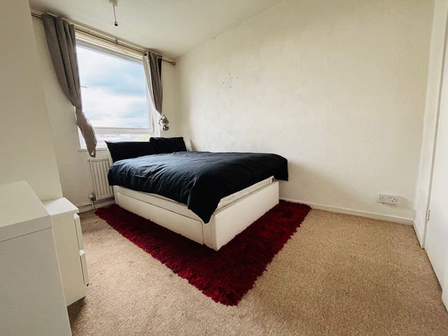 En-Suite Room in a Shared Flat – E14 🏠 Canary Wha Main Photo