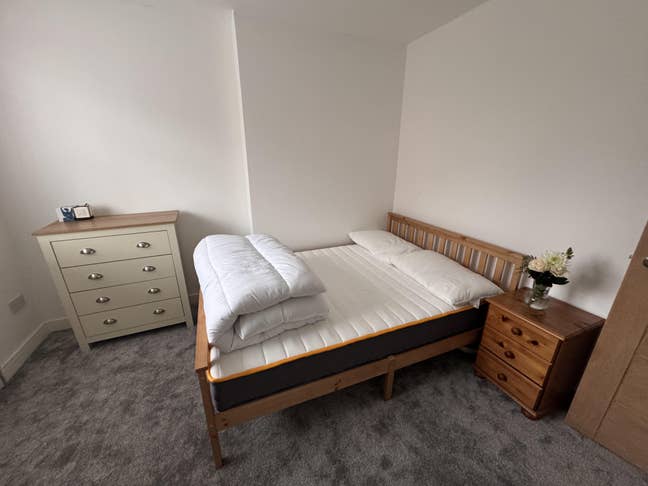 Lodger Wanted – Bright Room in Friendly 5-Bed Home Main Photo