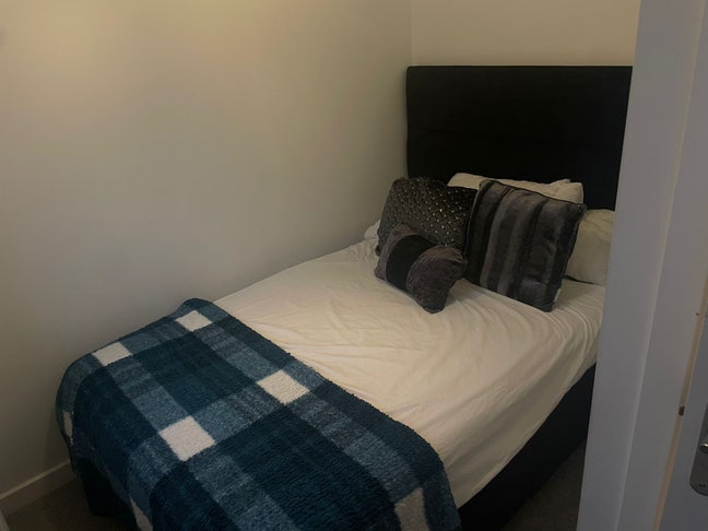 Small double room Main Photo