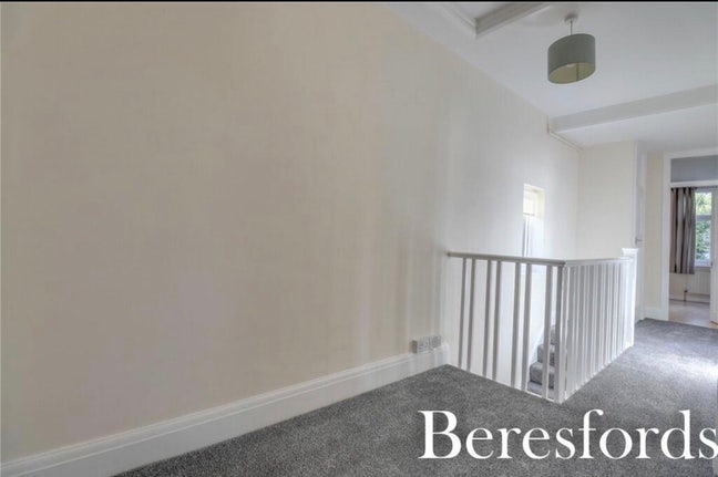2 bedroom flat to let Main Photo
