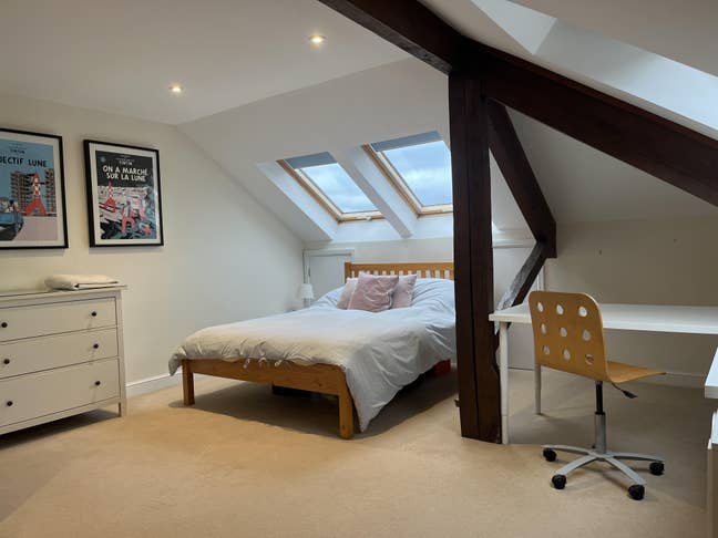 Room to rent in lovely home Main Photo