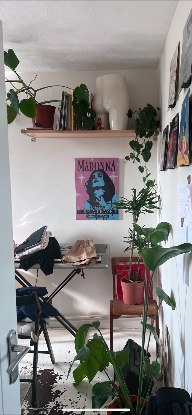 Big Double Room 5 Minutes Walk from Hoxton Station Main Photo