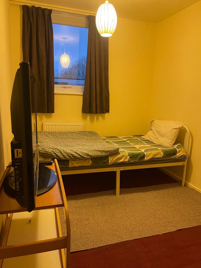 Room for rent Main Photo