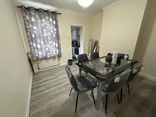 Newly Refurbished Room with Spacious Ensuite Main Photo