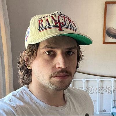 Looking for a friendly postive house Main Photo