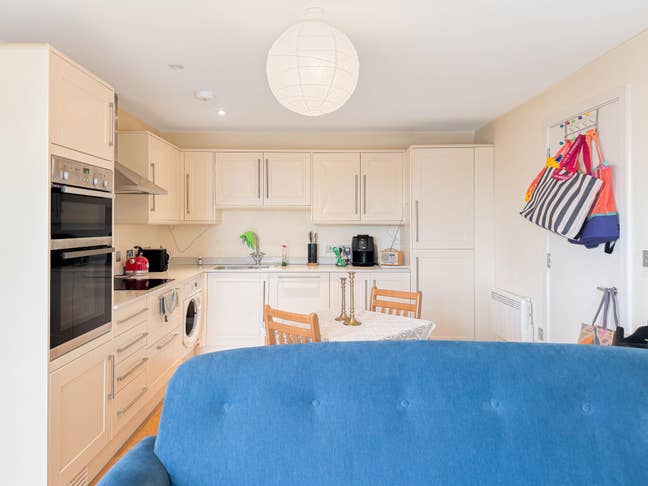 2 bedroom penthouse in Axminster Road, N7 Main Photo