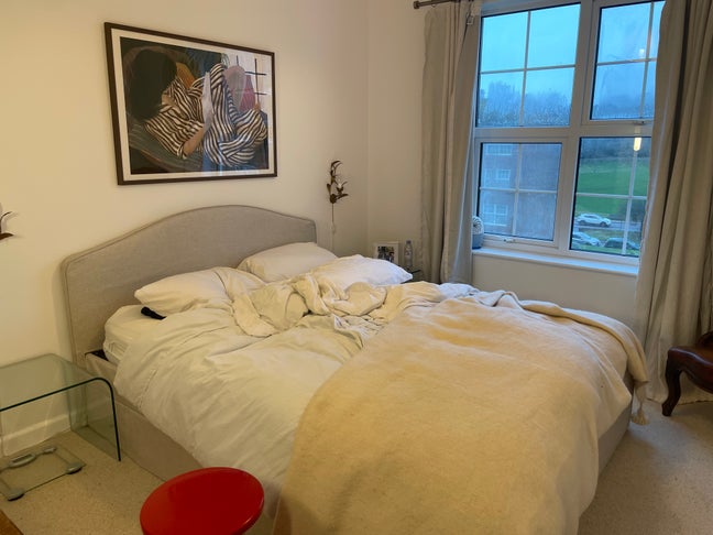 Double room in beautiful flat Main Photo