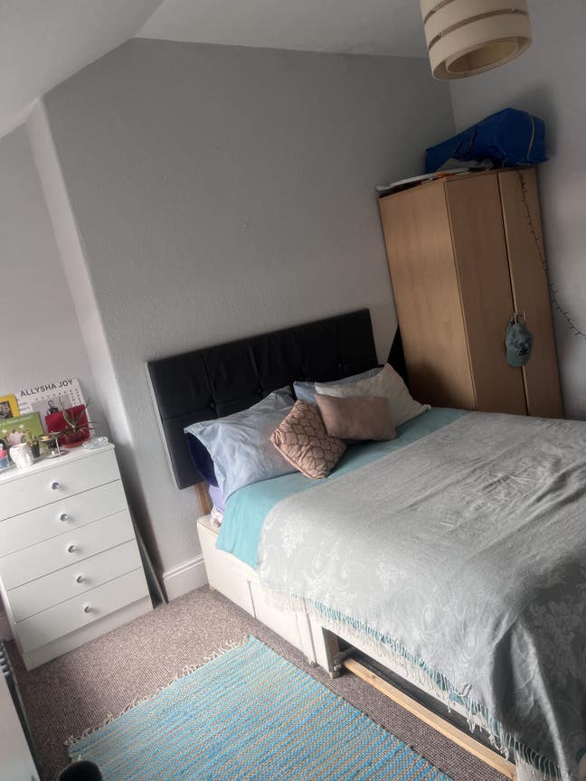 Double room for rent- partly furnished  Main Photo