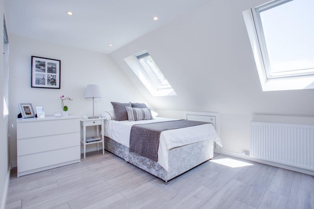 ⭐️Double Room All Bills Included⭐️ Main Photo