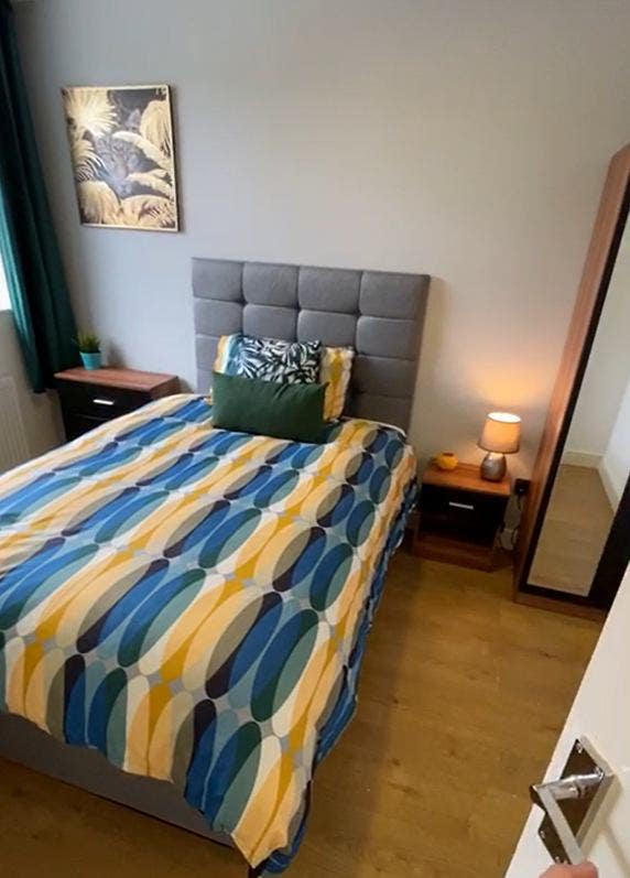 Double Room Available (M14 - Bills Included) Main Photo
