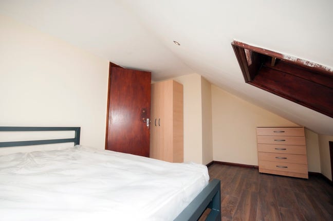Attic room, Leyton Main Photo