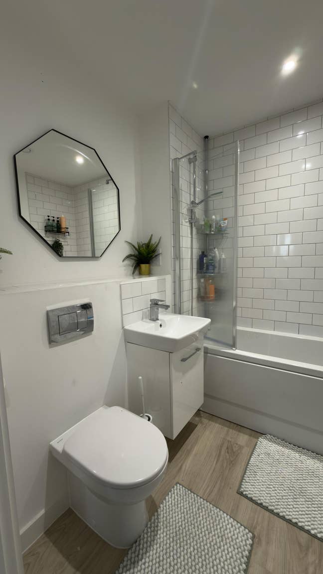 1 bedroom  Main Photo