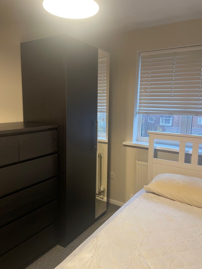 Single room available  Main Photo