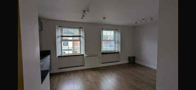 Yeovil Town center Self-Contained flat Main Photo