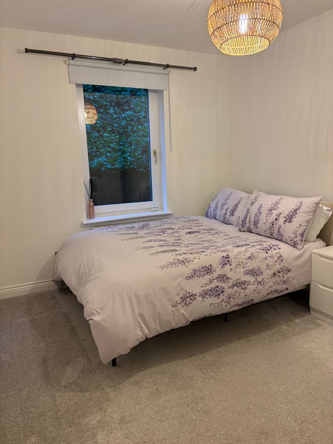 Bright Furnished Room in Unique Pollokshields Flat Main Photo