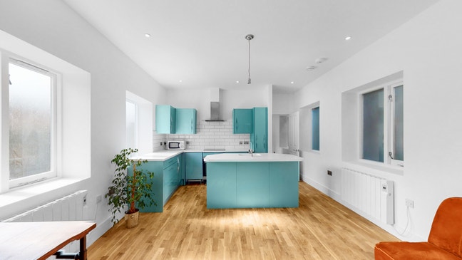 3 bedroom 2 bathroom available to rent  Main Photo