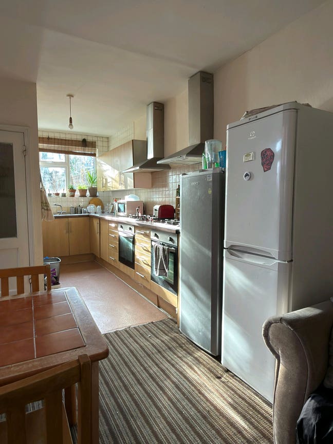 Spacious Double Room for Rent -£650 PCM Main Photo