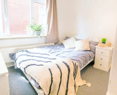 Cosy Double Room - Polygon / City Centre  Main Photo
