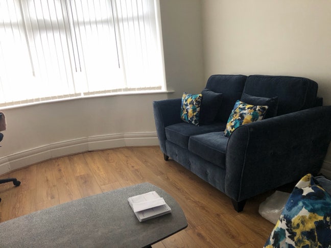 Spacious double room available  Main Photo