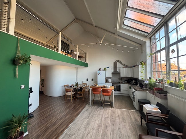 Hackney Sublet 17/12-9/1 Main Photo