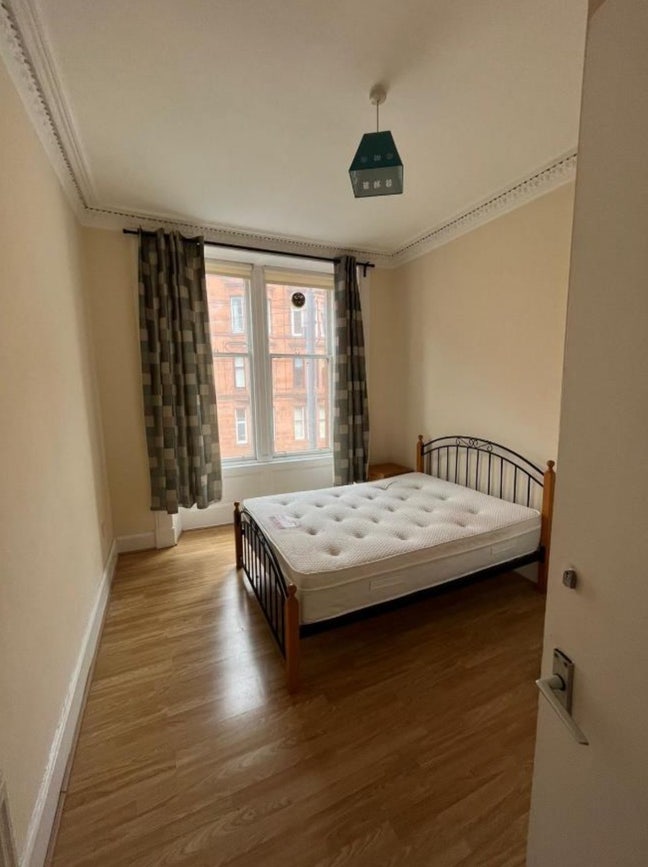 Room available in a lovely 2 bed flat! Main Photo
