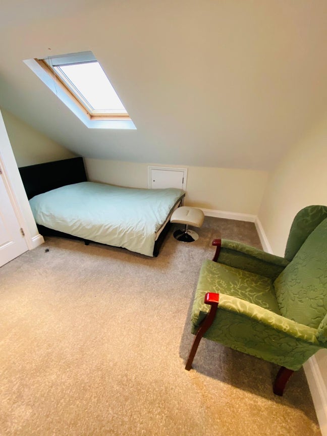 🏡Spacious Double Room with attached Bathroom Main Photo