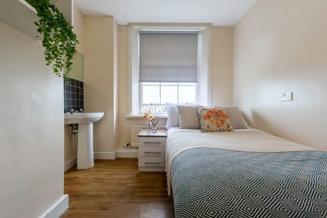 Tenancy Takeover - Silver NonEnsuite - Garth Heads Main Photo