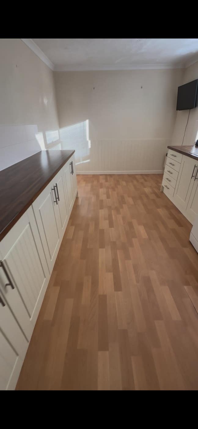 4 bed newly renovated  Main Photo