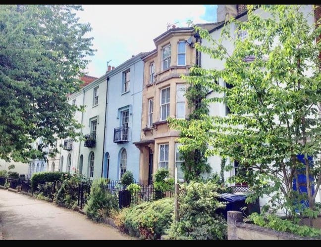 Two double rooms in sunny St Clements house! Main Photo