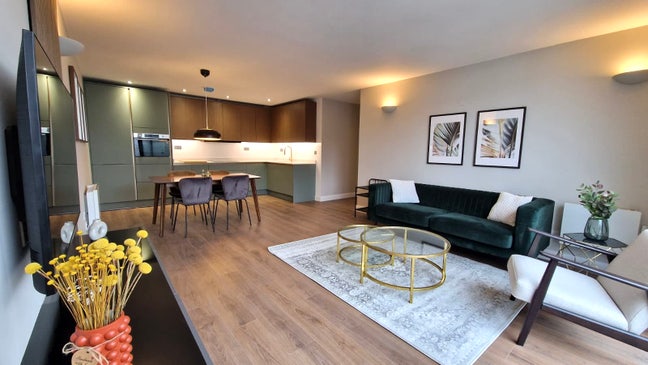 Modern furnished 2 bed, 2 bath flat w/ balcony Main Photo