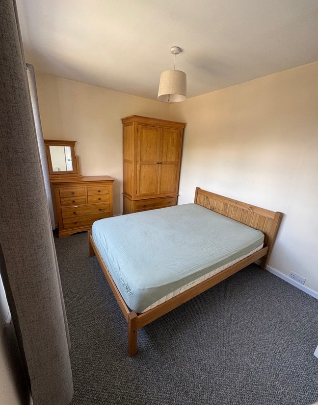 Double Bedroom Available  Main Photo